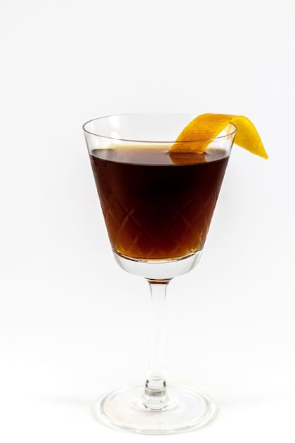 Hanky Panky, creado a principios del 1900 por la reconocida barmaid Ada Coleman