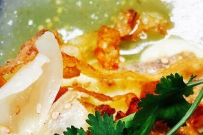 Snacks de cásscara de papa con vegetales