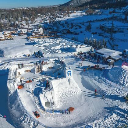 Snowlandia, el laberinto de nieve más grande del mundo queda en Polonia (Foto: Instagram/@snowlandia_zakopane)