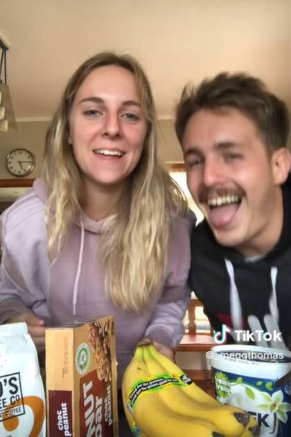 Sobre el final del video de TikTok, Megan y Juanchi preguntaron cuánto habían gastado en sus compras en el supermercado de Nueva Zelanda