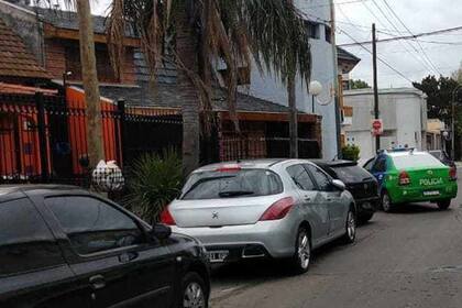 Operativo policial en una casa particular tras una fiesta ilegal en Haedo