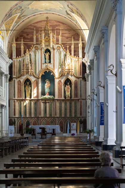 Sobre la plaza de Goya está la Catedral Nuestra Señora del Rosario.