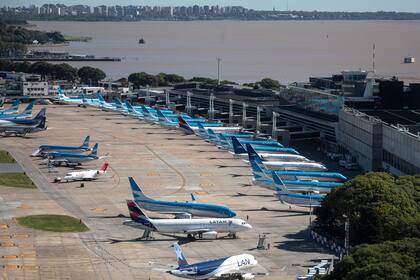 Desde el jueves 12 de marzo quedaron suspendidas las llegadas de todos los vuelos internacionales de pasajeros que unen la Argentina con destinos considerados de riesgo