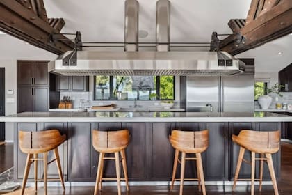 Sobriedad y modernidad, en la casa de Chris Evans