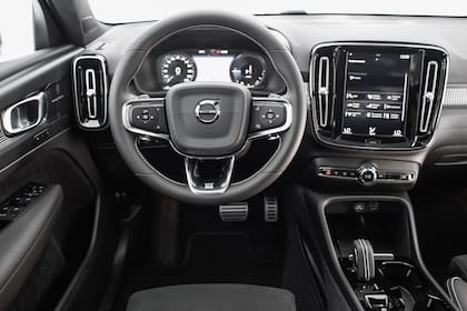 Sobriedad y tecnología en el interior del Volvo XC40