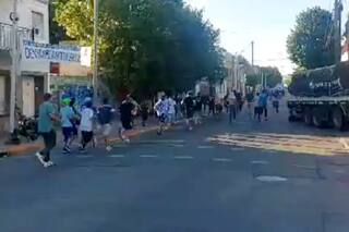 Tiros e incidentes entre barras al cierre de la votación