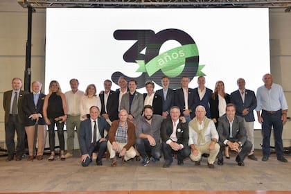 Socios y autoridades de Aapresid, en la celebración del 30 aniversario de la entidad, en la sede de la UCA
