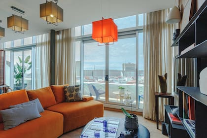 Sofá en ángulo, diseño de MADO realizado por Quintana Casa.