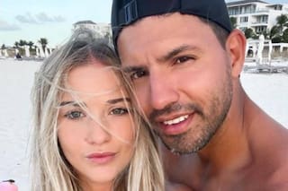 El sorpresivo pasatiempo de El Kun Agüero y su novia Sofía Calzetti en las calles de Qatar