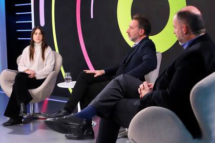 Sofía Diamante, periodista de LA NACION, con algunos de los referentes en el sector de las energías renovables.