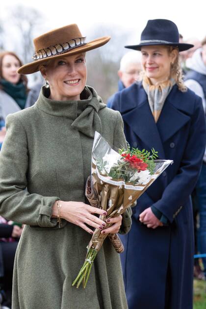 Sofía, duquesa de Edimburgo, y su hija, Lady Louise Windsor, sobrina del Rey, también se sumaron a la misa.