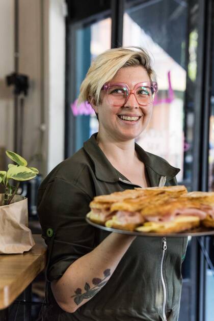 Sofía Jungerb dejó el marketing por la pastelería.