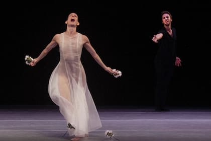 Sofía Menteguiaga es Giselle en la obra que estrenó Jorge Amarante