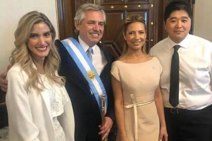Sofía Pacchi, Alberto Fernández, Fabiola Yañez y Chien Chia Hong