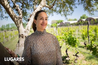 Dirige una bodega centenaria que quedó en medio de la ciudad