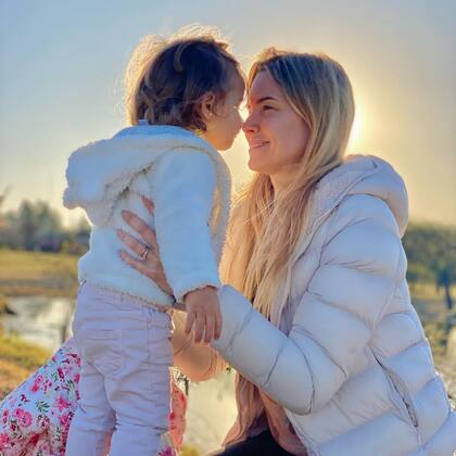 Sofía Zámolo y su hija California (Foto: Instagram @sofiazamolo)