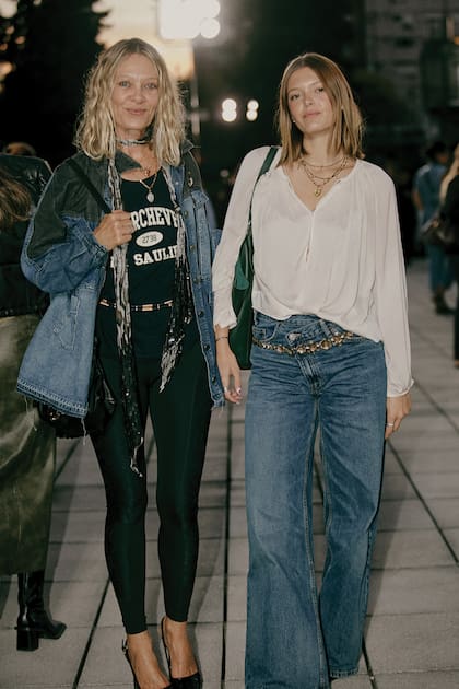 Sol Acuña (una de las creadoras de Rapsodia) y su hija mayor, Azucena Coudeu, conocida en las redes como Zuzu, vieron la nueva propuesta de Mishka.