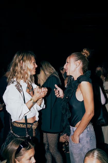 Sol Acuña y Cata Spinetta conversaron previo al desfile