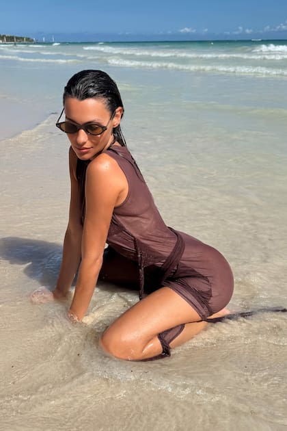 Sol, playas paradisíacas y celebraciones forman parte de las vacaciones de Pampita