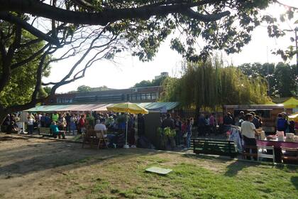 Sol primaveral en Buenos Aires Market Palermo.