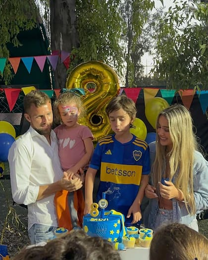 Sol Rivas junto a Colazo en abril de este año, cuando Salvador celebró sus 8 años (Foto: Instagram/solcitorivas)