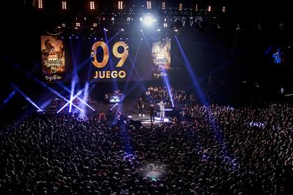 Más de 8.000 personas llenaron el Luna Park, un sold out histórico para una batalla histórica