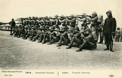 Soldados de la infantería del imperio otomano en 1914, durante la Primera Guerra Mundial