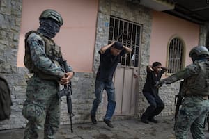 Cómo el narco y la inseguridad se apoderaron de Ecuador y lo convirtieron en un epicentro de la violencia regional