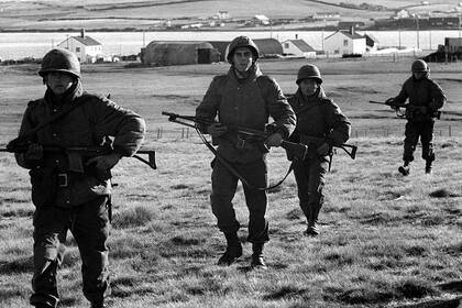 Soldados en Malvinas, en abril de 1982