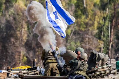 Soldados israelíes en operativos en la frontera sur con la Franja de Gaza. (JACK GUEZ / AFP)