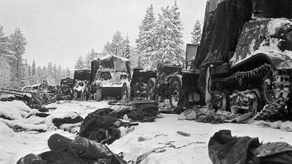 Soldados soviéticos muertos en la batalla de Suomussalmi, que asombró al mundo: unos 24.000 soviéticos y 750 finlandeses perdieron la vida
