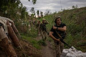 Rusia ordena el repliegue de sus tropas en la ciudad donde pelea una batalla crucial en Ucrania
