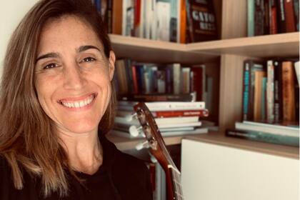 Soledad Pastorutti trabaja en su nuevo disco, La Gringa, desde su casa