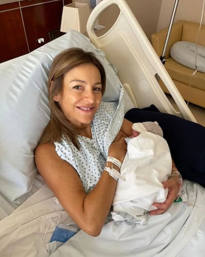 Soledad Acuña le dio la bienvenida a su hija Lola