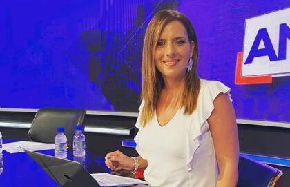 Soledad Larghi conduce América Noticias junto a Rolando Graña