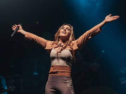 Soledad Pastorutti celebró sus 45 años en el Movistar Arena