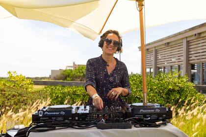 Soledad Rodríguez Zubieta (srz) a cargo de la música