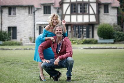 "Es el tiempo de las mujeres, que hablen ellas, yo escucho y quiero aprender, tengo una hija que el día de mañana me va a hacer preguntas", sentencia Arana