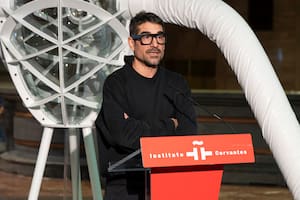 Un artista reescribe el “Quijote” con IA a partir de soplidos y suspiros del público