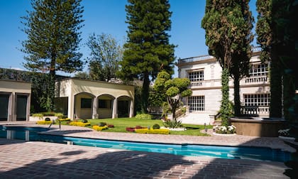 Solís vivó con su familia en esta casona de cinco niveles en el corazón de Morelia