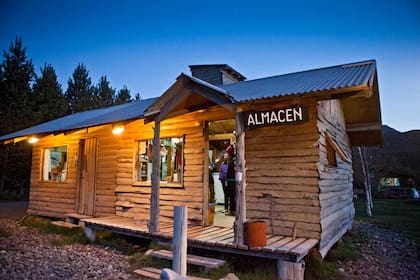 Sólo hay dos almacenes en Meliquina y no existen los supermercados