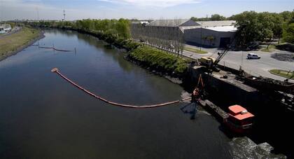 Sólo se ejecutó el 20% del presupuesto del organismo: se demora el control a las industrias y la relocalización de vecinos