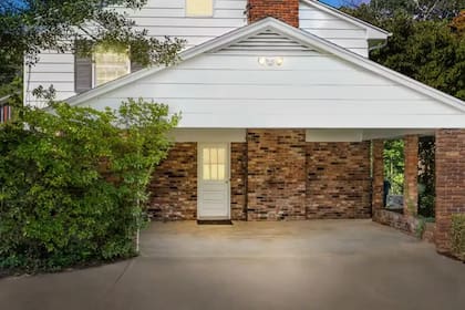 Solo se utilizó la fachada de la casa Wheeler, ya que las tomas en el interior fueron producidas en un estudio