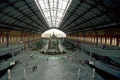La estación Atocha en Madrid, desde donde se pueden tomar los nuevos trenes AVLO y Ouigo, además del tradicional AVE