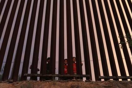 "Somos agentes de la ley. No dictamos las leyes, las hacemos cumplir", dice el agente Daniel Hernández