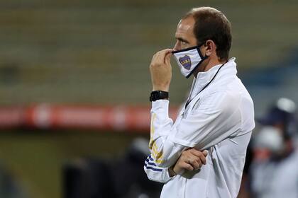 Somoza dirigió a Boca en dos partidos: ganó ambos, con tres goles convertidos y la valla invicta