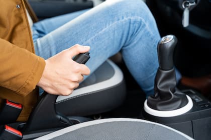 Son menos las personas que saben manejar con caja manual a comparación de una automática