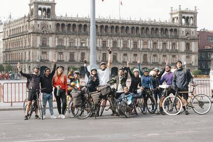 Son muchas las personas que emprenden la ruta Panamericana en bicicleta, de distintas edades y con distintos estilos de viaje.