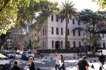 Son obras que combinan todos los usos: residencias, locales y oficinas; buscan aprovechar el fenómeno de la descentralización y satisfacer a una demanda que quiere vivir, trabajar y disfrutar en un mismo lugar