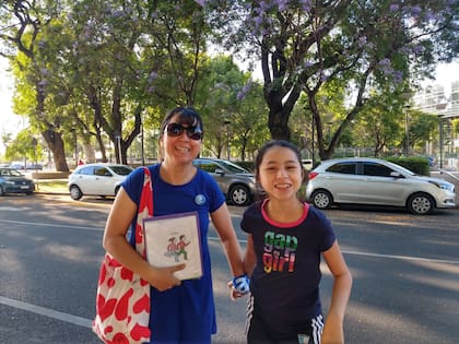 Sonia, la mamá, y Julieta